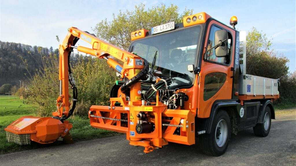T1700 mit Auslegemulcher
