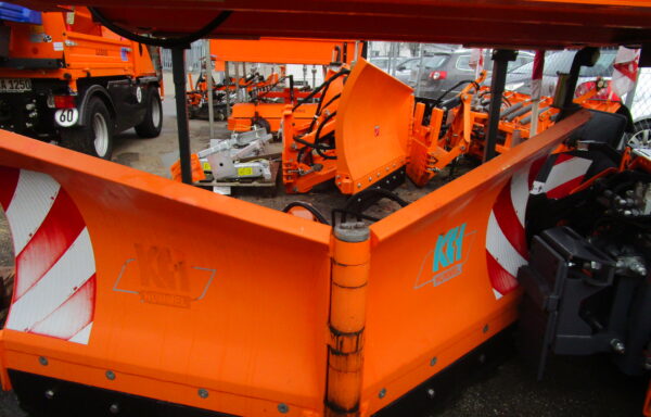 HUMMEL Schneepflug Vario Typ LF-L